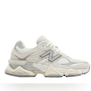 New balance only worn in pics never worn with box